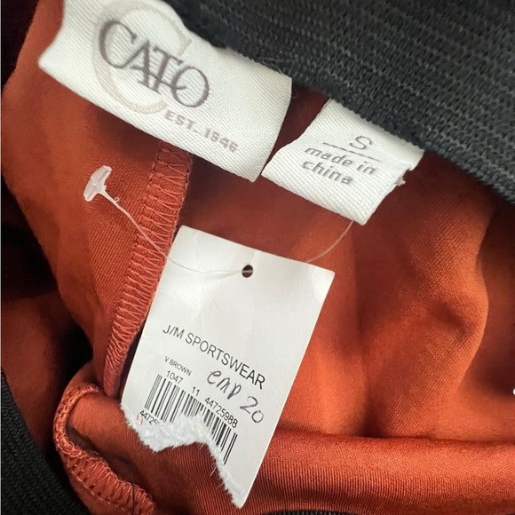 Cato Black and Rust Apparel - Picture 3 of 3